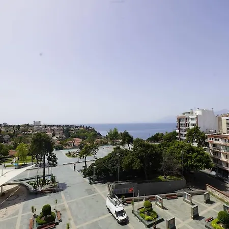 Ξενοδοχείο με διαμερίσματα Royal Homes 503